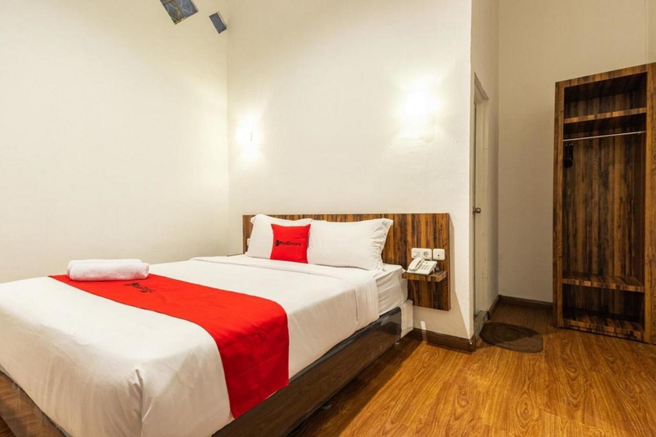Reddoorz @ Binjai Otel Dış mekan fotoğraf
