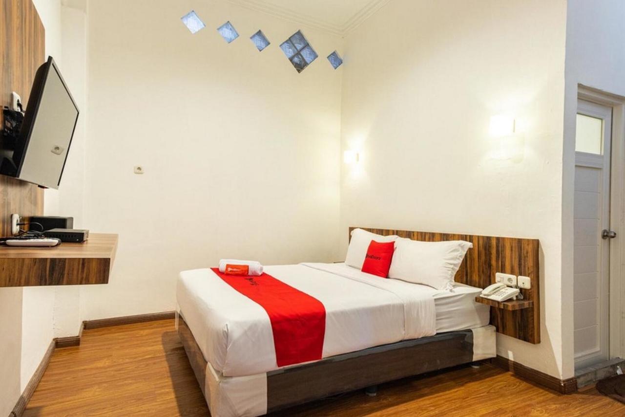 Reddoorz @ Binjai Otel Dış mekan fotoğraf